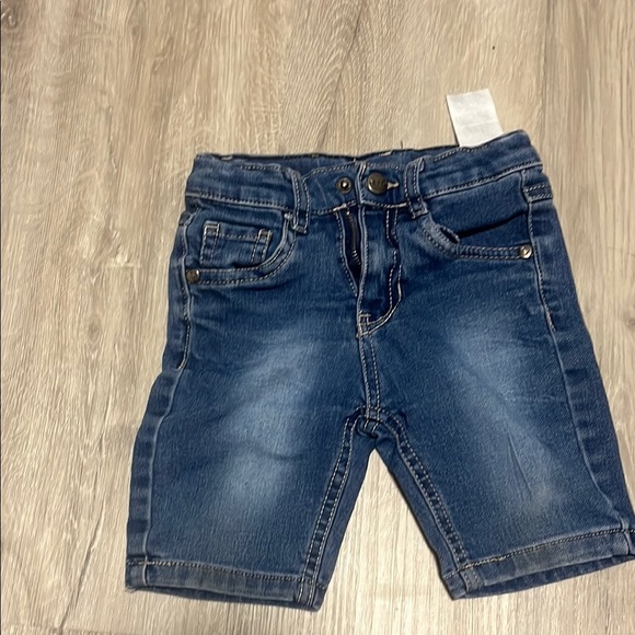 Stylish Blue Denim Shorts for Kids 4-5 - Picture 1 of 1